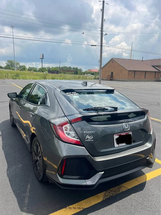 2017 Honda Civic 10th Gen - Image 10 of 13