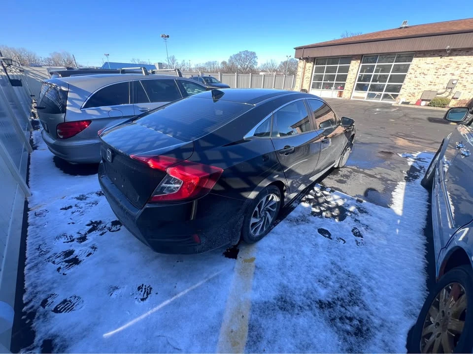2017 Honda Civic 10th Gen - Image 9 of 9