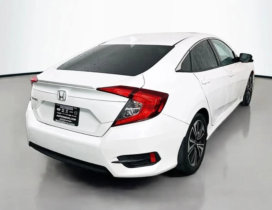 2017 Honda Civic 10th Gen - Image 3 of 16