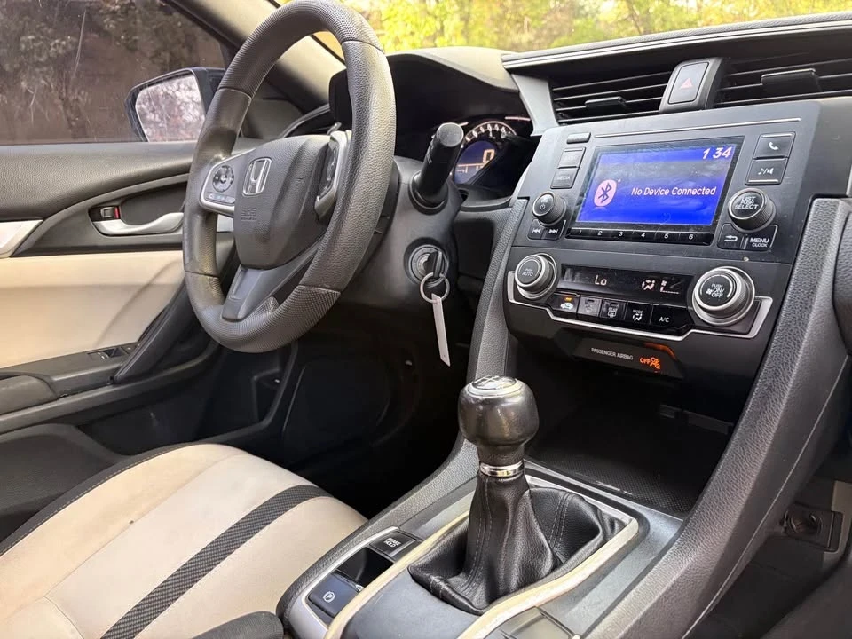 2017 Honda Civic 10th Gen - Image 4 of 15