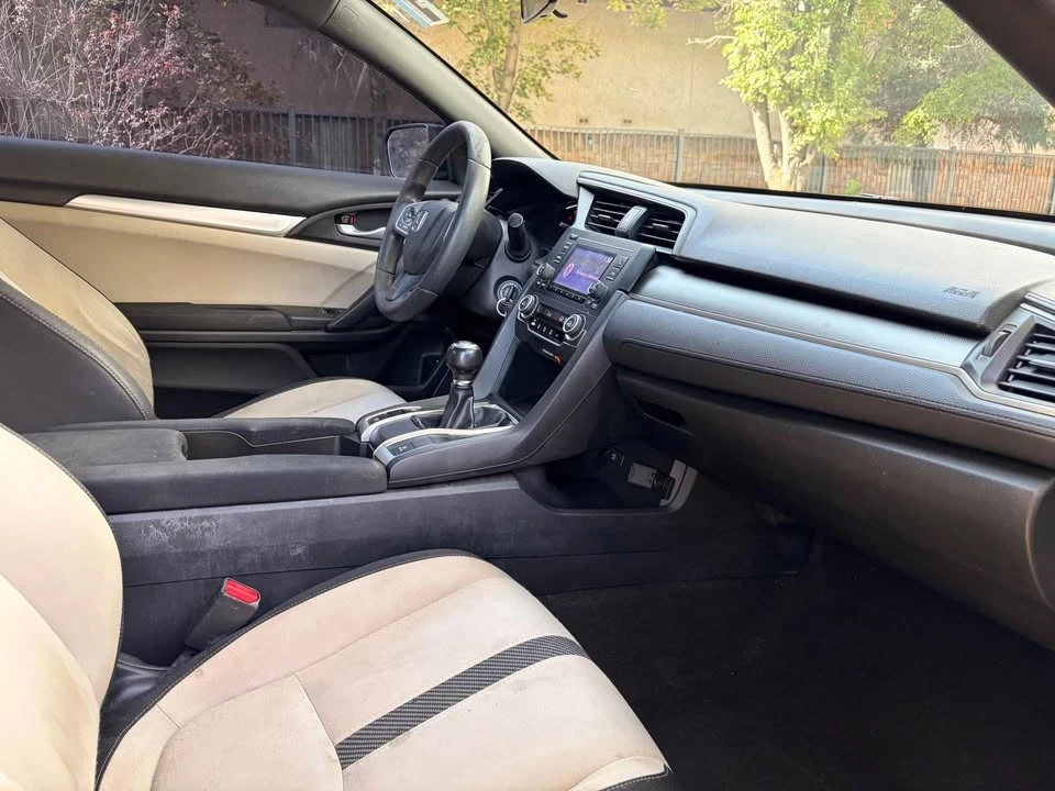 2017 Honda Civic 10th Gen - Image 5 of 15