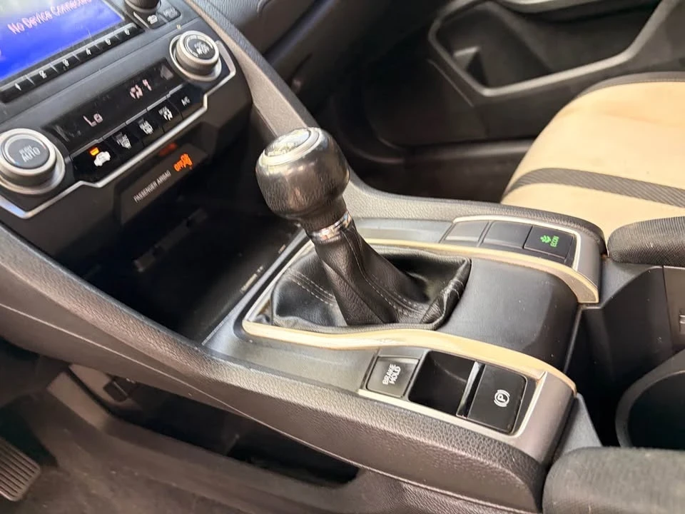 2017 Honda Civic 10th Gen - Image 12 of 15