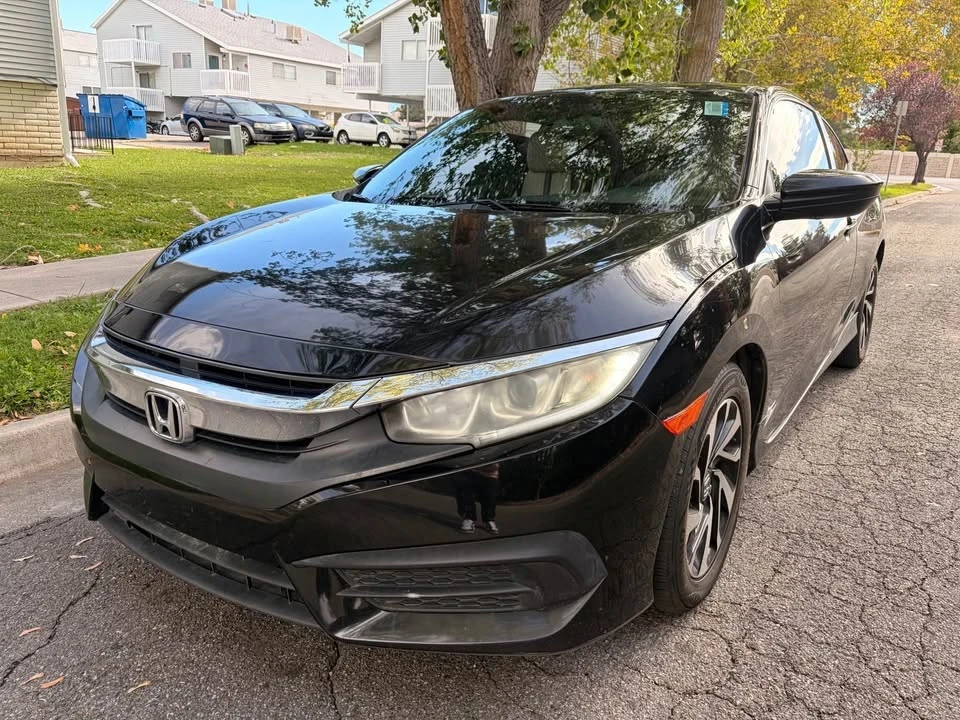 2017 Honda Civic 10th Gen - Image 3 of 15