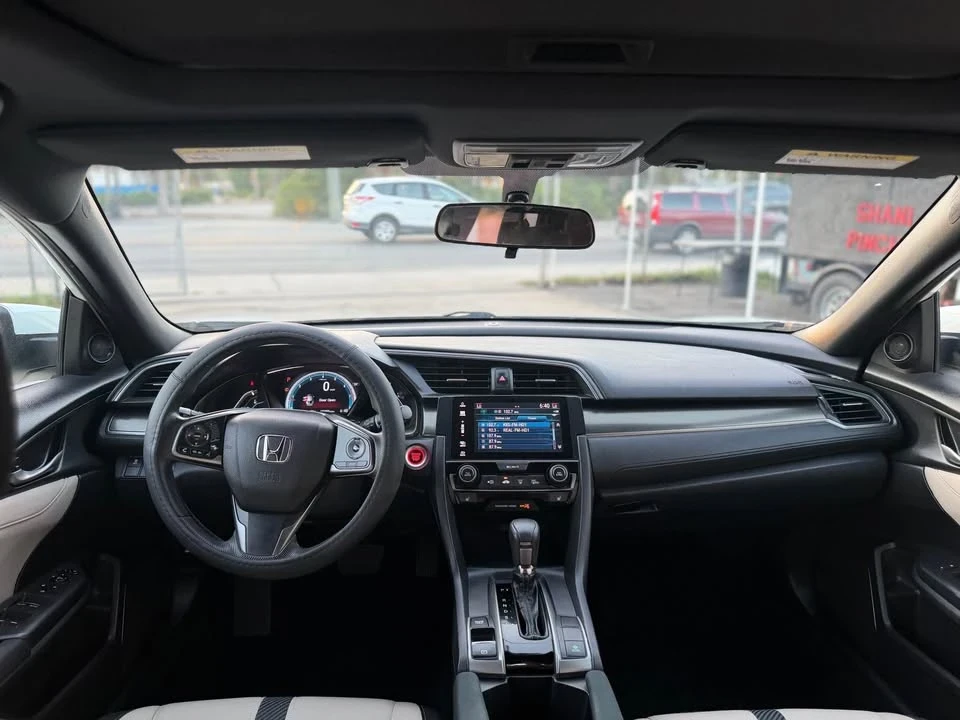 2017 Honda Civic 10th Gen - Image 12 of 17