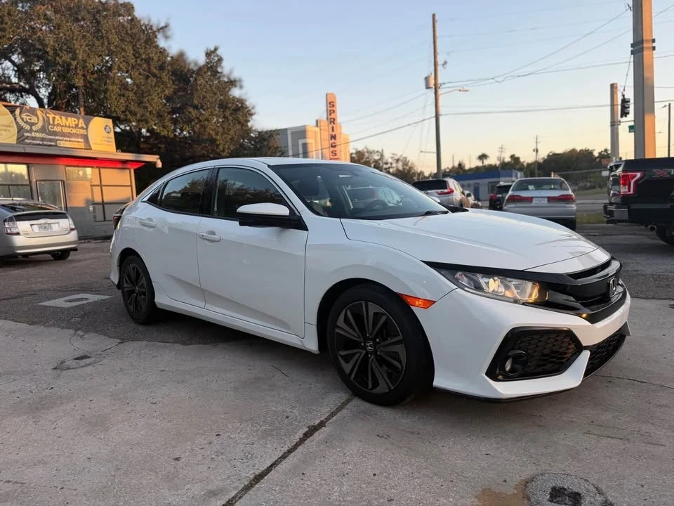 2017 Honda Civic 10th Gen - Image 8 of 17