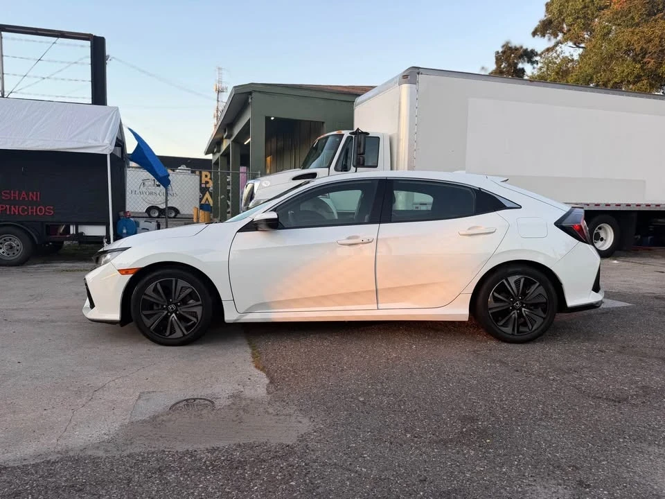 2017 Honda Civic 10th Gen - Image 3 of 17