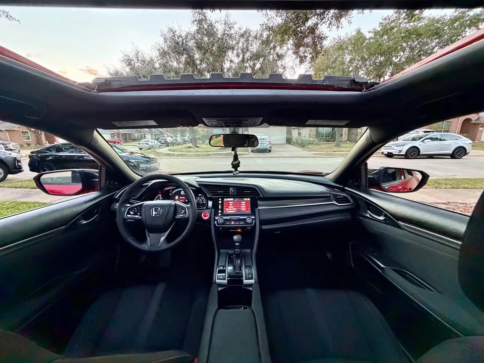 2017 Honda Civic 10th Gen - Image 9 of 17