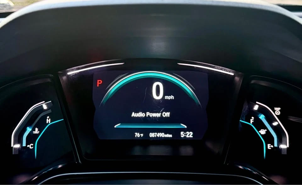 2017 Honda Civic 10th Gen - Image 11 of 17