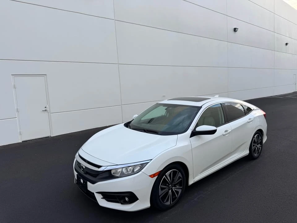 2017 Honda Civic 10th Gen - Image 10 of 13