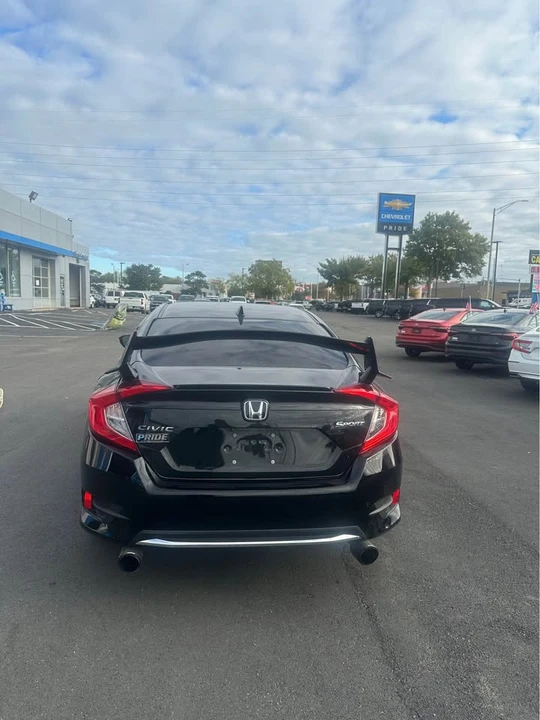 2017 Honda Civic 10th Gen - Image 2 of 4