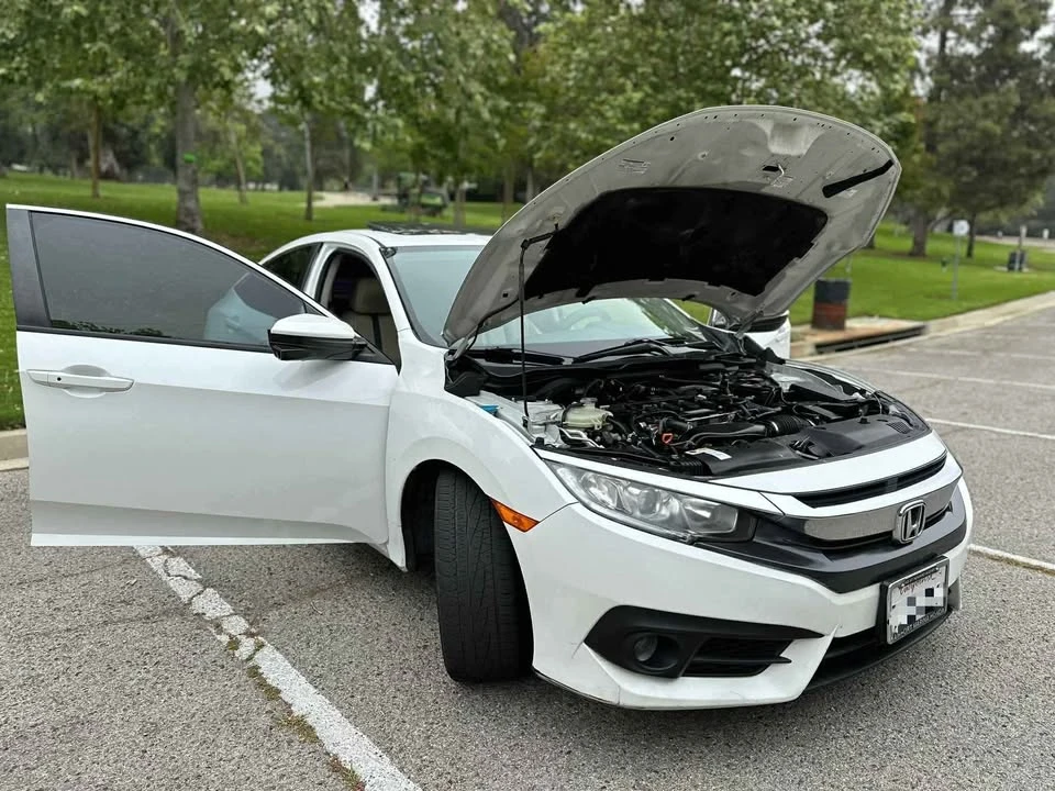 2017 Honda Civic 10th Gen - Image 14 of 19