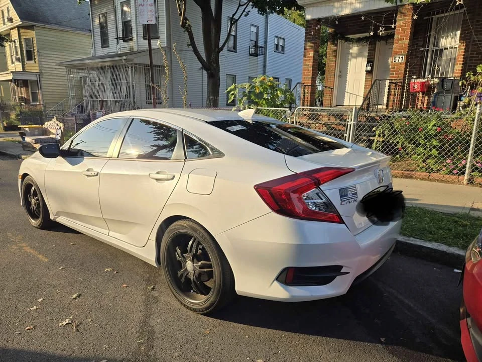 2017 Honda Civic 10th Gen - Image 11 of 11