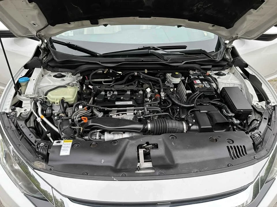 2017 Honda Civic 10th Gen - Image 16 of 19