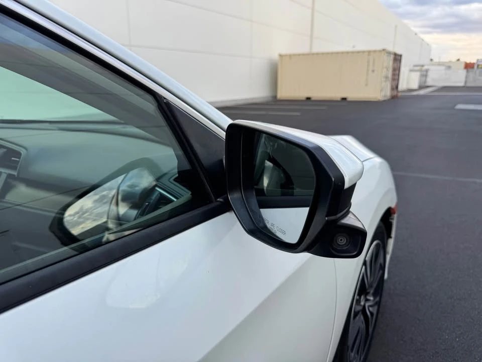 2017 Honda Civic 10th Gen - Image 8 of 13