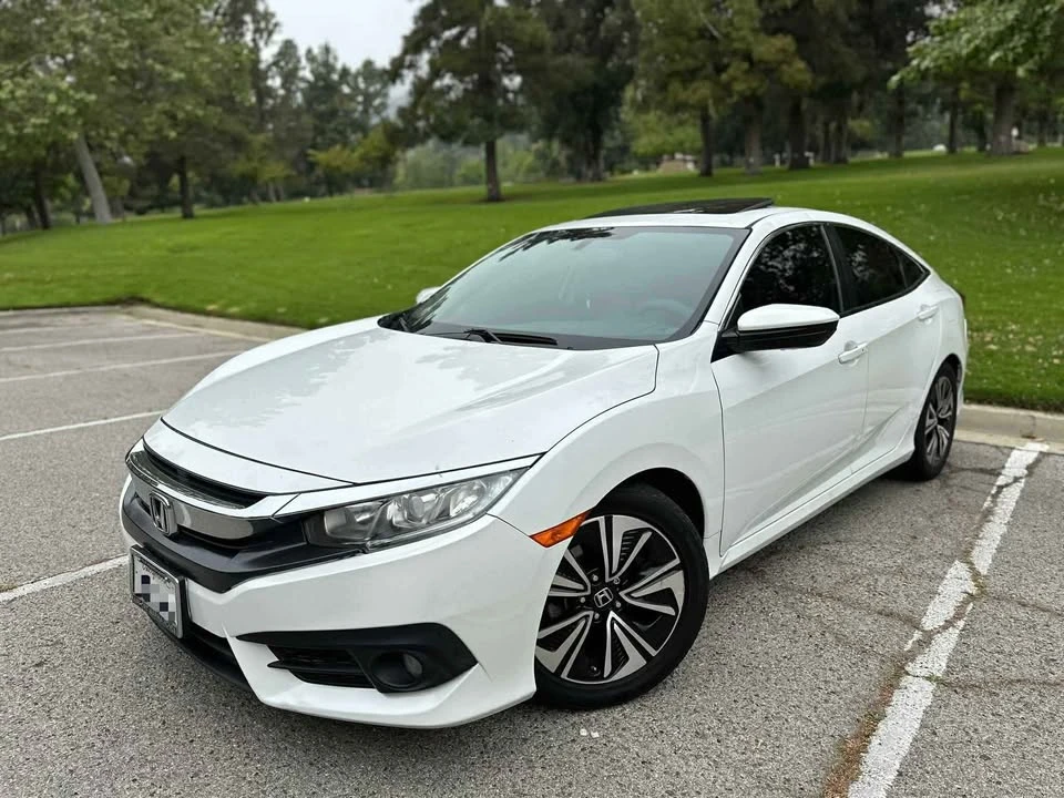 2017 Honda Civic 10th Gen - Image 6 of 19