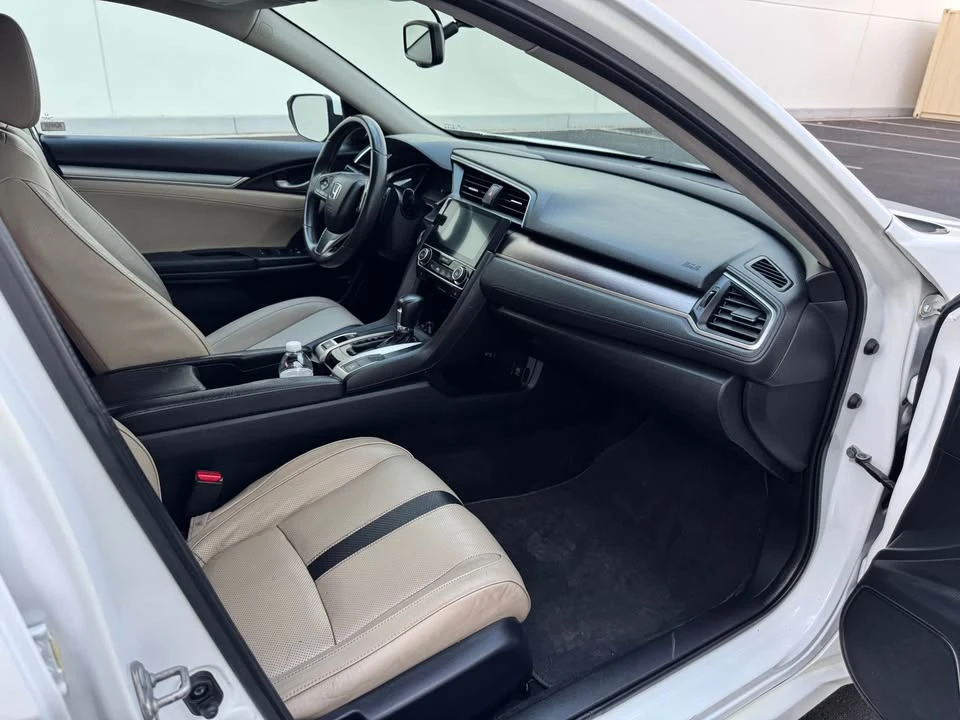 2017 Honda Civic 10th Gen - Image 12 of 13