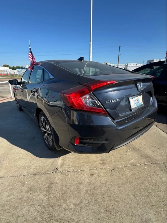 2017 Honda Civic 10th Gen - Image 8 of 9
