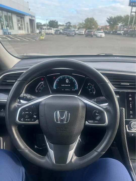 2017 Honda Civic 10th Gen - Image 3 of 4