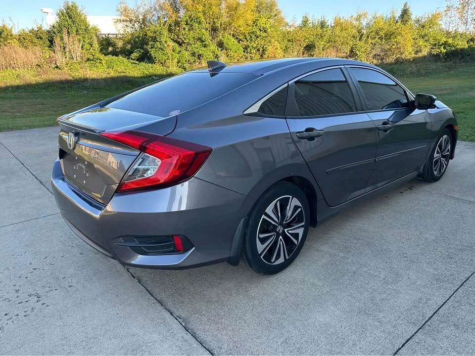 2017 Honda Civic 10th Gen - Image 4 of 11