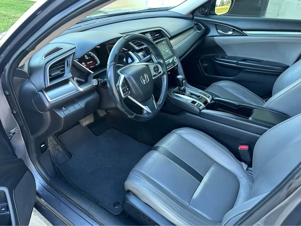 2017 Honda Civic 10th Gen - Image 10 of 11