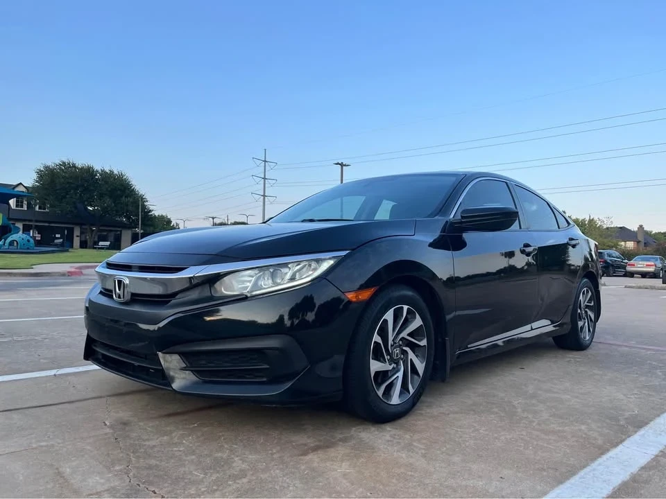 2017 Honda Civic 10th Gen - Image 6 of 11