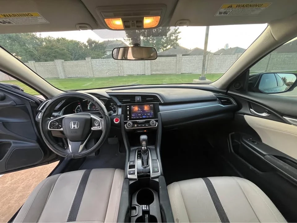 2017 Honda Civic 10th Gen - Image 3 of 11