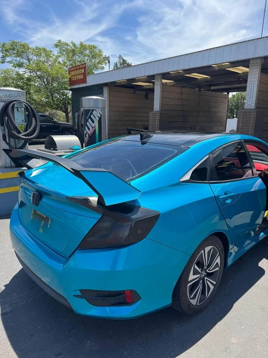 2017 Honda Civic 10th Gen - Image 3 of 11