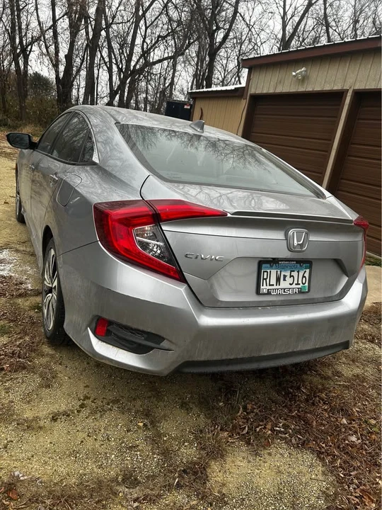 2017 Honda Civic 10th Gen - Image 3 of 12