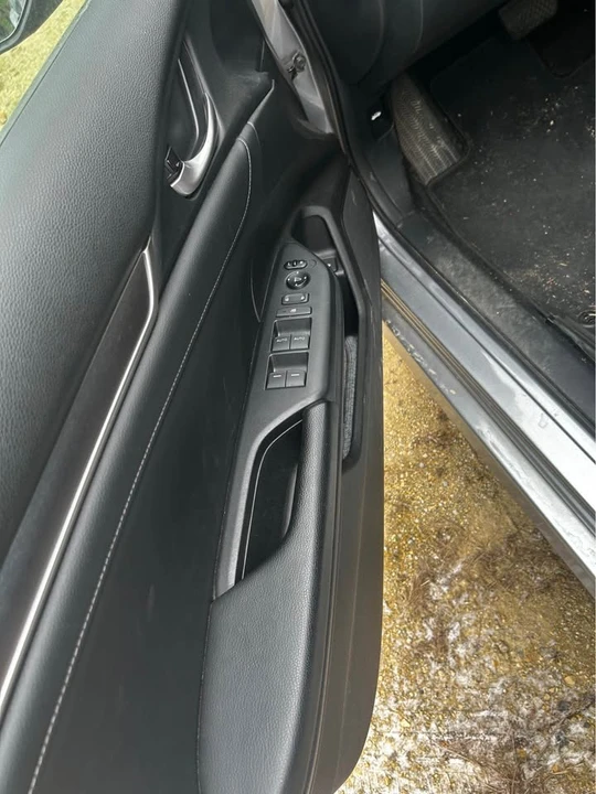 2017 Honda Civic 10th Gen - Image 11 of 12