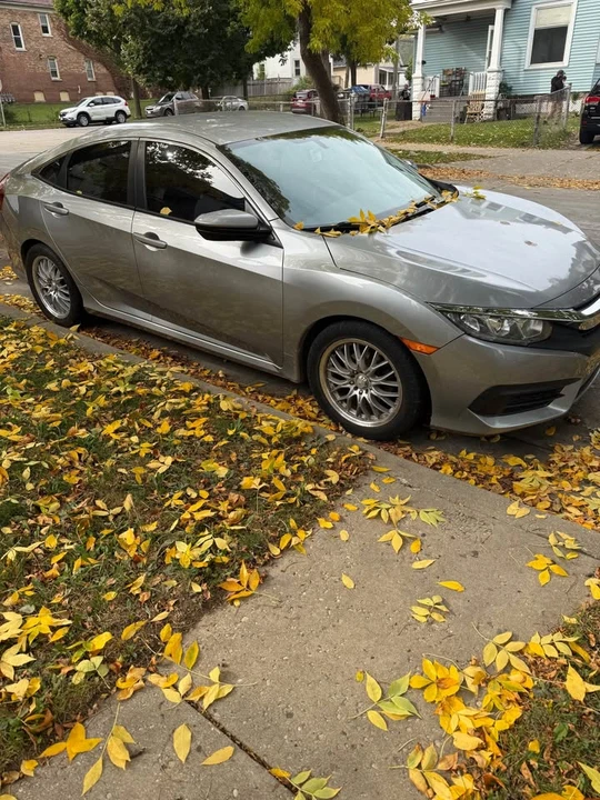 2017 Honda Civic 10th Gen - Image 3 of 7