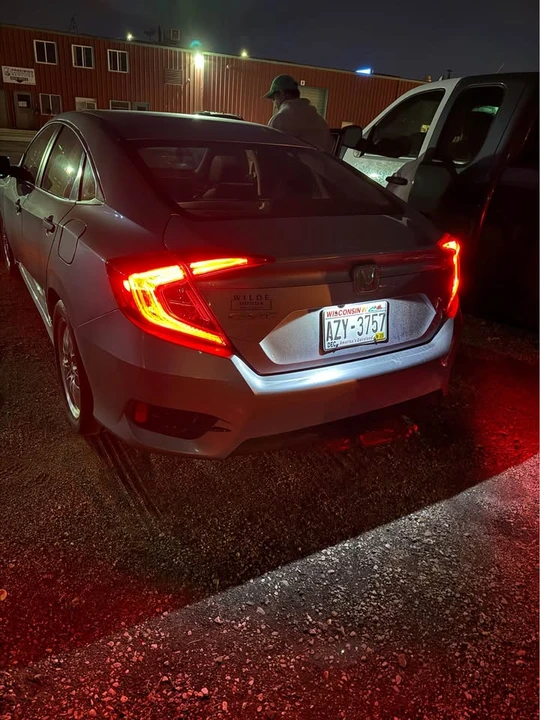 2017 Honda Civic 10th Gen - Image 2 of 7