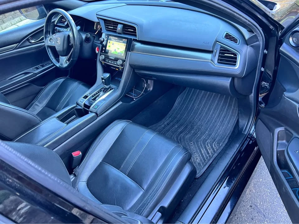 2017 Honda Civic 10th Gen - Image 2 of 15