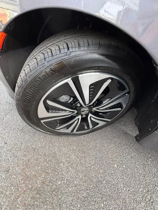 2017 Honda Civic 10th Gen - Image 14 of 17