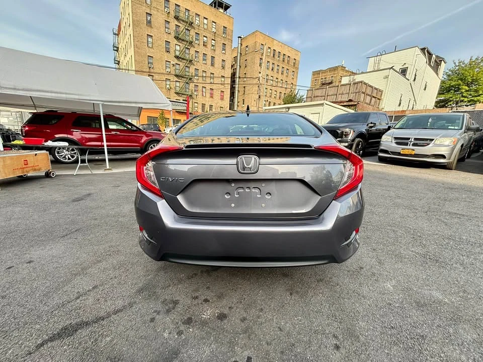 2017 Honda Civic 10th Gen - Image 5 of 17