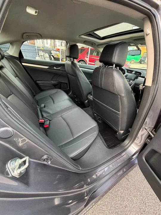2017 Honda Civic 10th Gen - Image 13 of 17