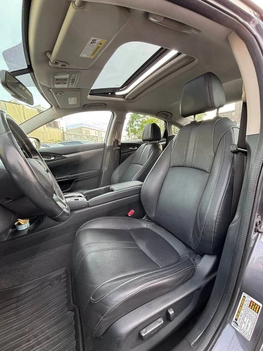 2017 Honda Civic 10th Gen - Image 15 of 17
