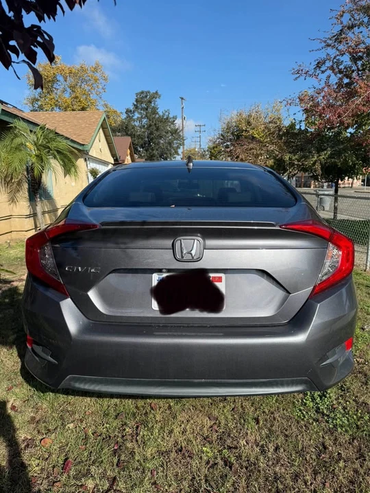 2017 Honda Civic 10th Gen - Image 2 of 6