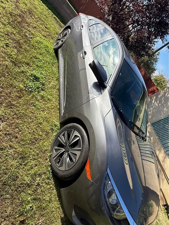 2017 Honda Civic 10th Gen - Image 4 of 6