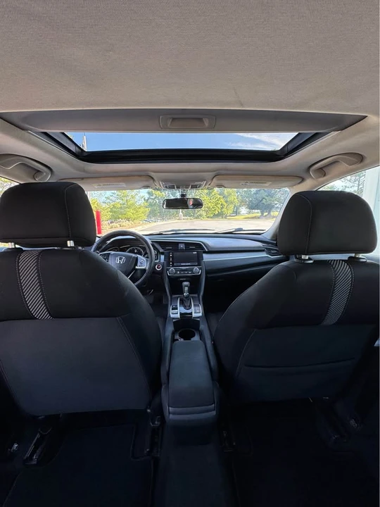 2017 Honda Civic 10th Gen - Image 12 of 19