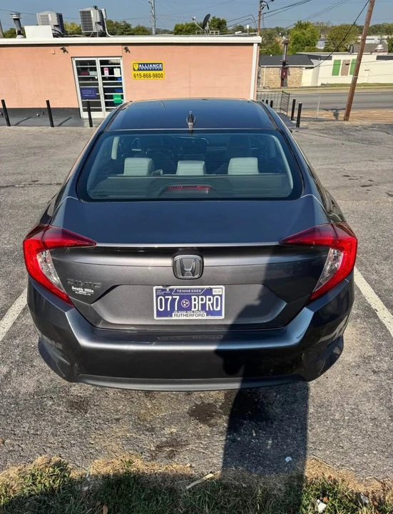 2017 Honda Civic 10th Gen - Image 5 of 12