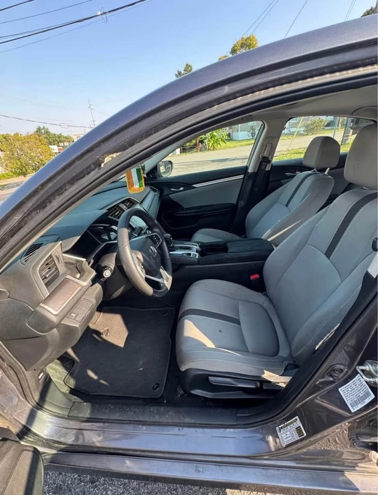 2017 Honda Civic 10th Gen - Image 7 of 12