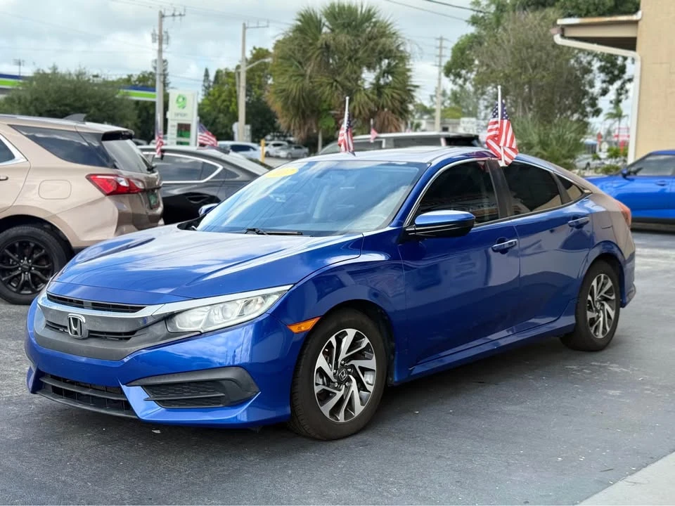 2017 Honda Civic 10th Gen - Image 2 of 9