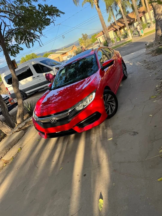 2017 Honda Civic 10th Gen - Image 2 of 7