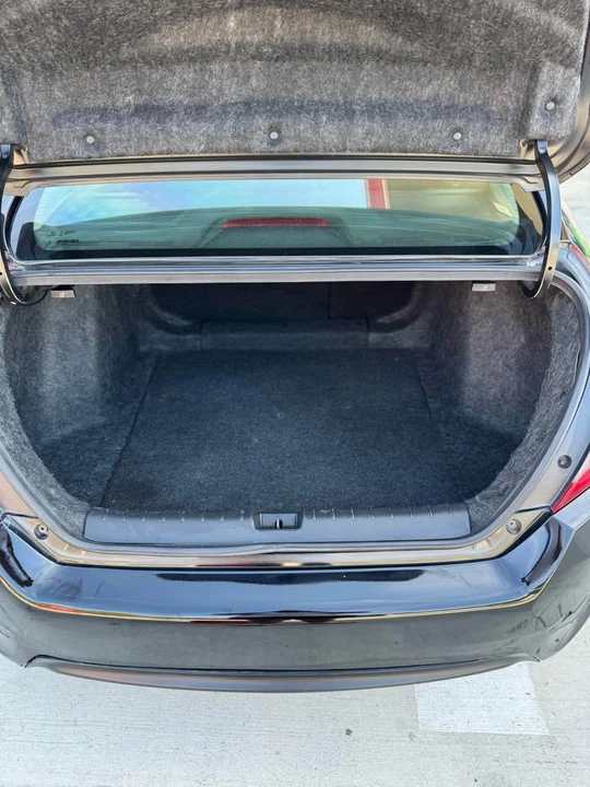 2017 Honda Civic 10th Gen - Image 17 of 19