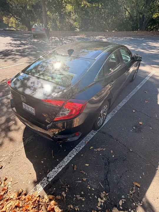 2017 Honda Civic 10th Gen - Image 6 of 9