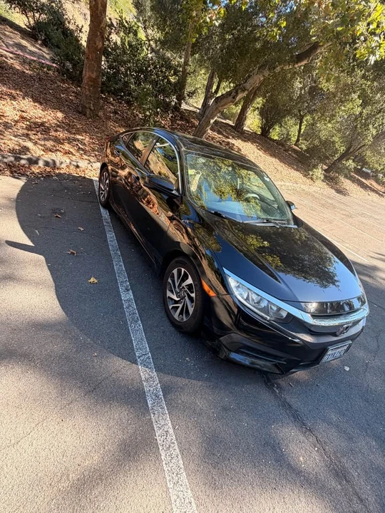 2017 Honda Civic 10th Gen - Image 7 of 9
