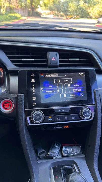 2017 Honda Civic 10th Gen - Image 4 of 12