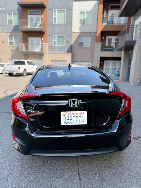 2017 Honda Civic 10th Gen - Image 4 of 10
