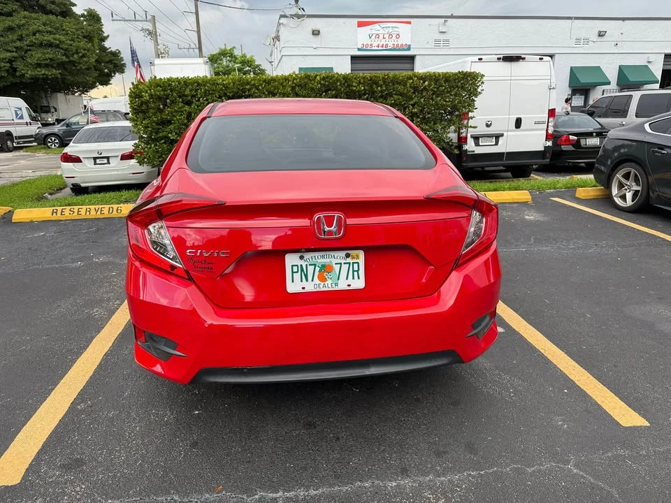 2017 Honda Civic 10th Gen - Image 8 of 11