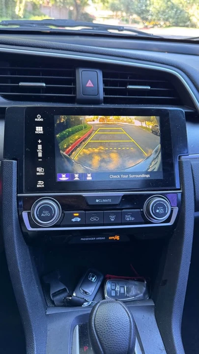 2017 Honda Civic 10th Gen - Image 5 of 12